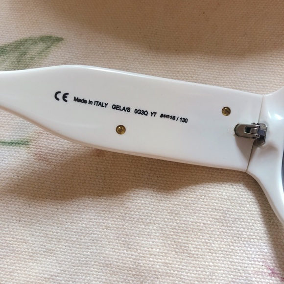 SOLD Y2K Juicy Couture white sunglasses SG - Picture 4 of 6